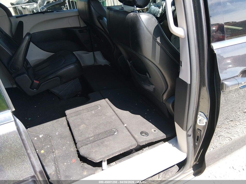 2C4RC1DG0LR265717 2020 CHRYSLER VOYAGER photo no. 8