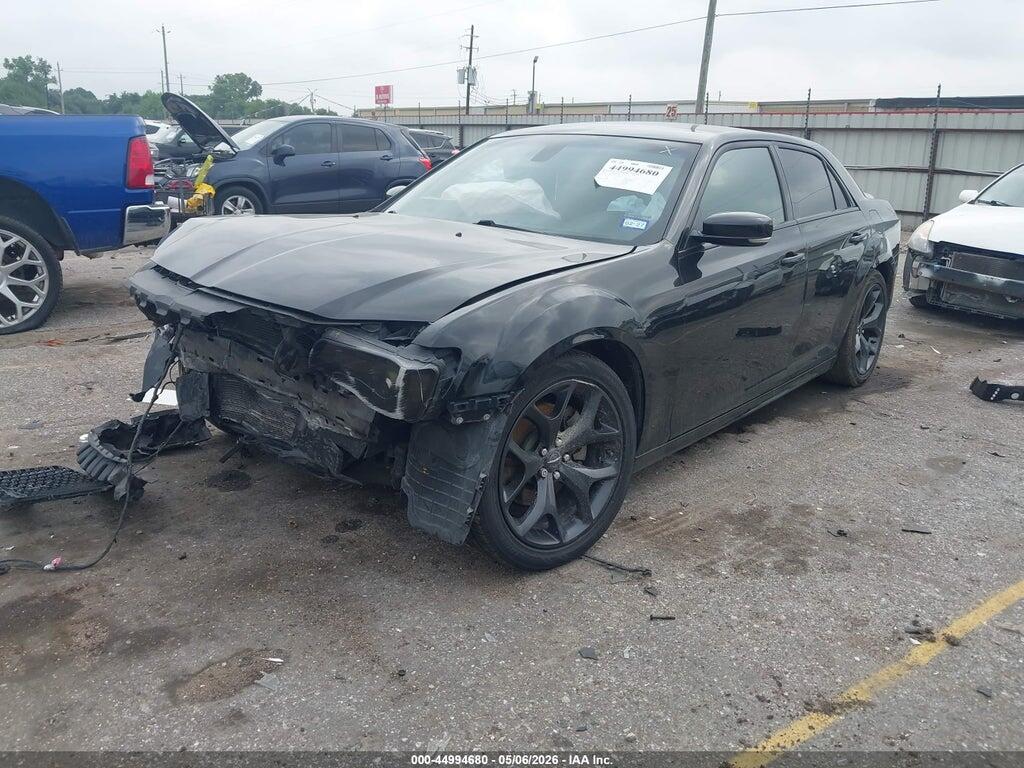 2C3CCABT6MH667338 2021 CHRYSLER 300 photo no. 2