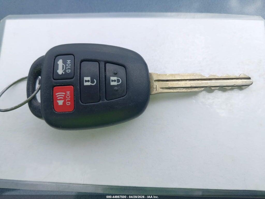 2T1BPRHE3FC291066 2015 TOYOTA COROLLA photo no. 11