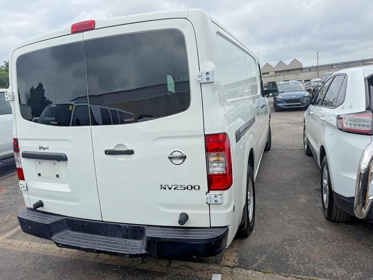 2020 NISSAN NV 2500 HD S — Фото 4 из 10