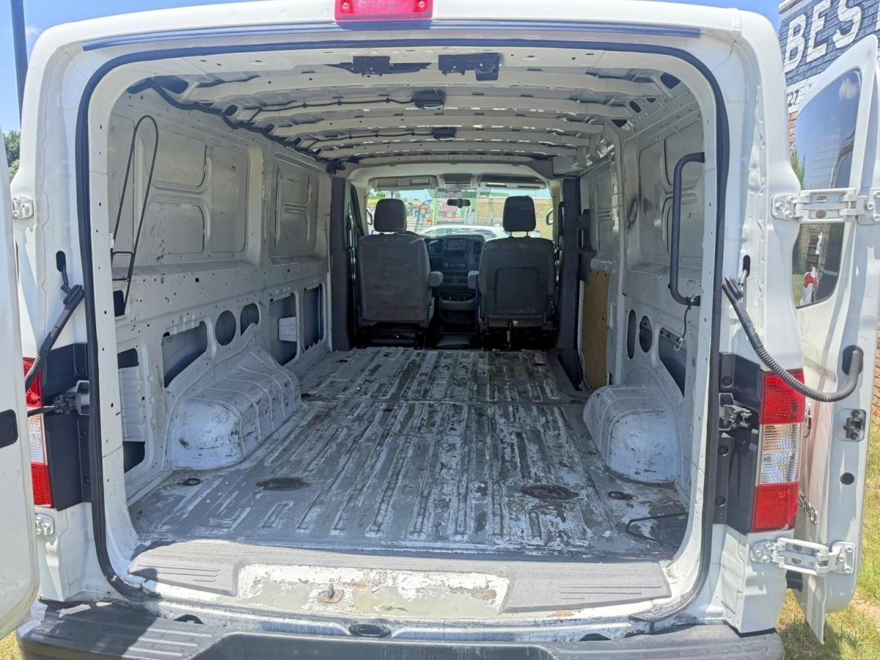 2020 NISSAN NV 2500 HD S — Фото 6 из 10