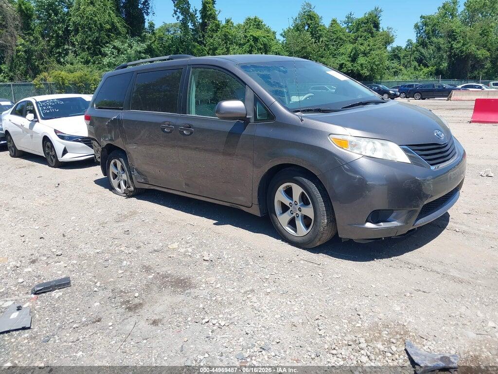 5TDKK3DC8DS374464 2013 TOYOTA SIENNA photo no. 1