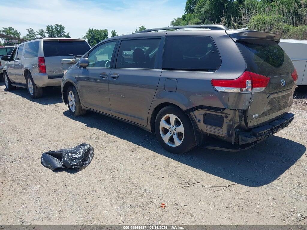 5TDKK3DC8DS374464 2013 TOYOTA SIENNA photo no. 3