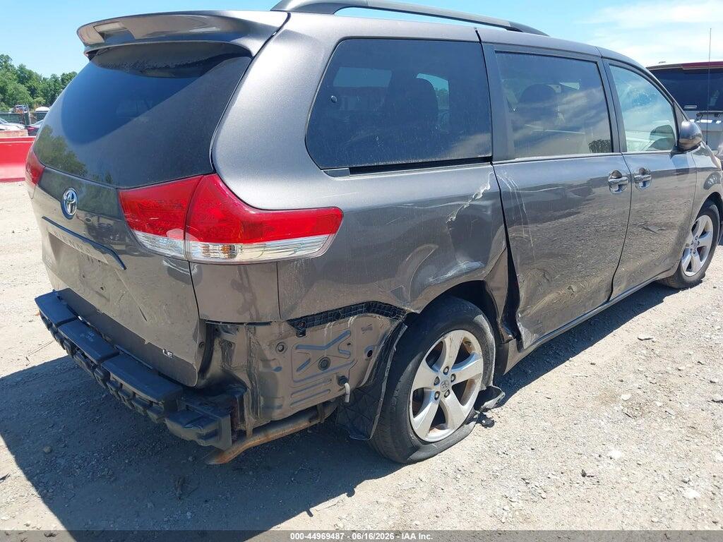 5TDKK3DC8DS374464 2013 TOYOTA SIENNA photo no. 6