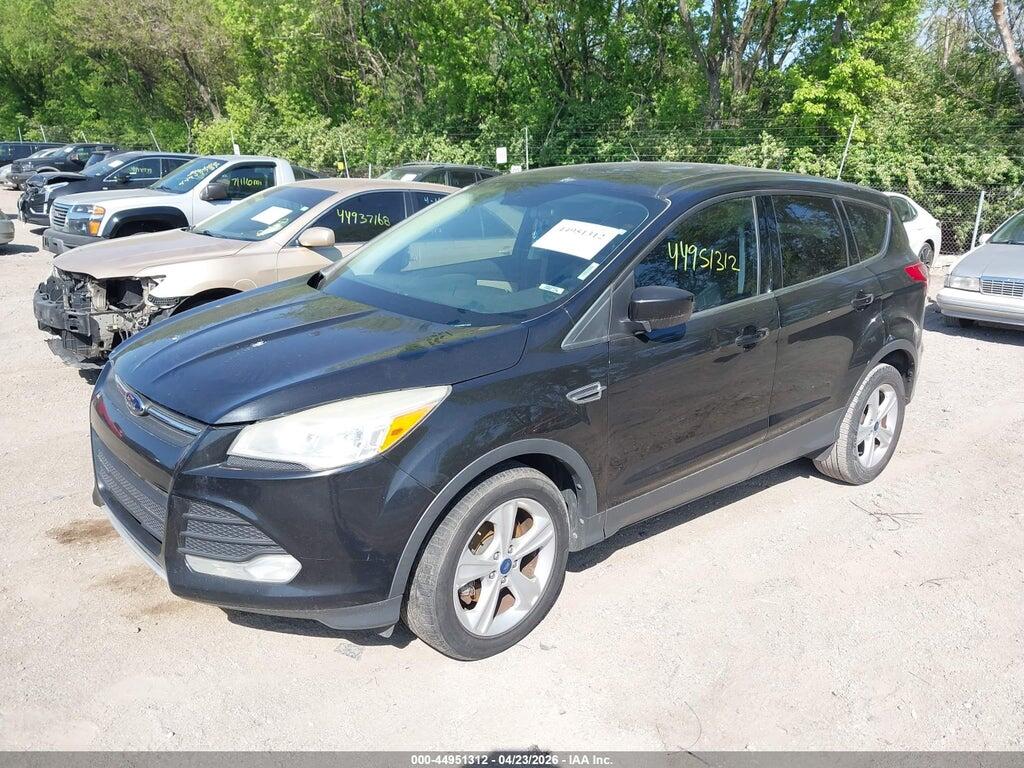 1FMCU0GX4DUA00517 2013 FORD ESCAPE photo no. 2