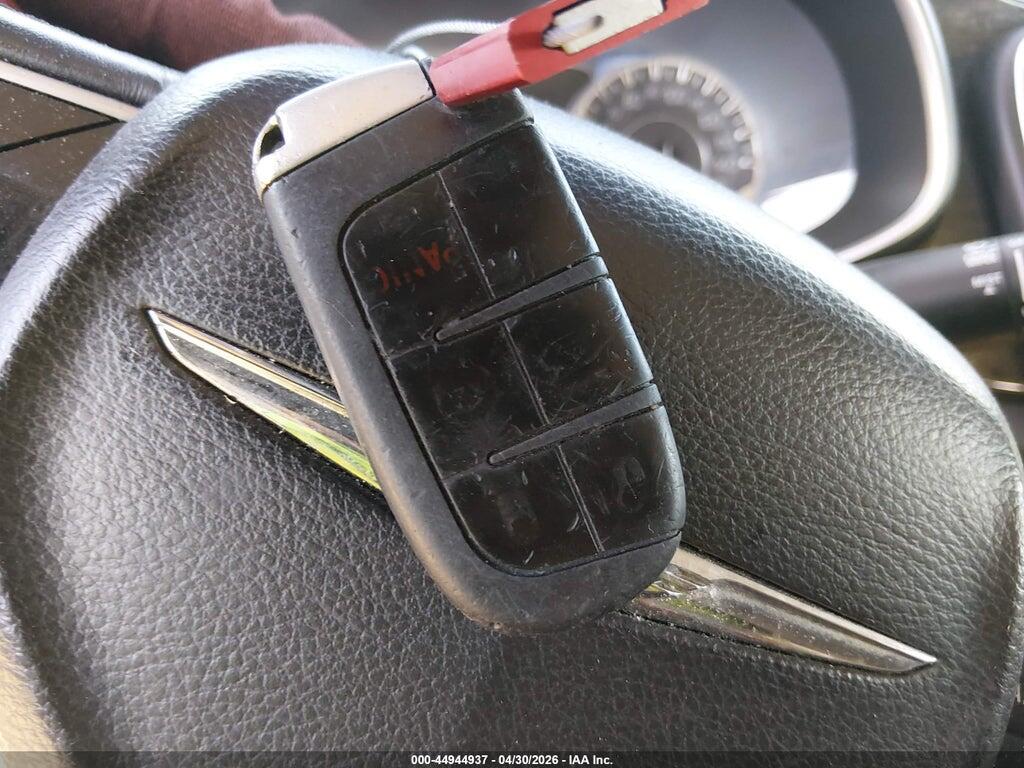 1C3CCCCB1FN576490 2015 CHRYSLER 200 photo no. 11