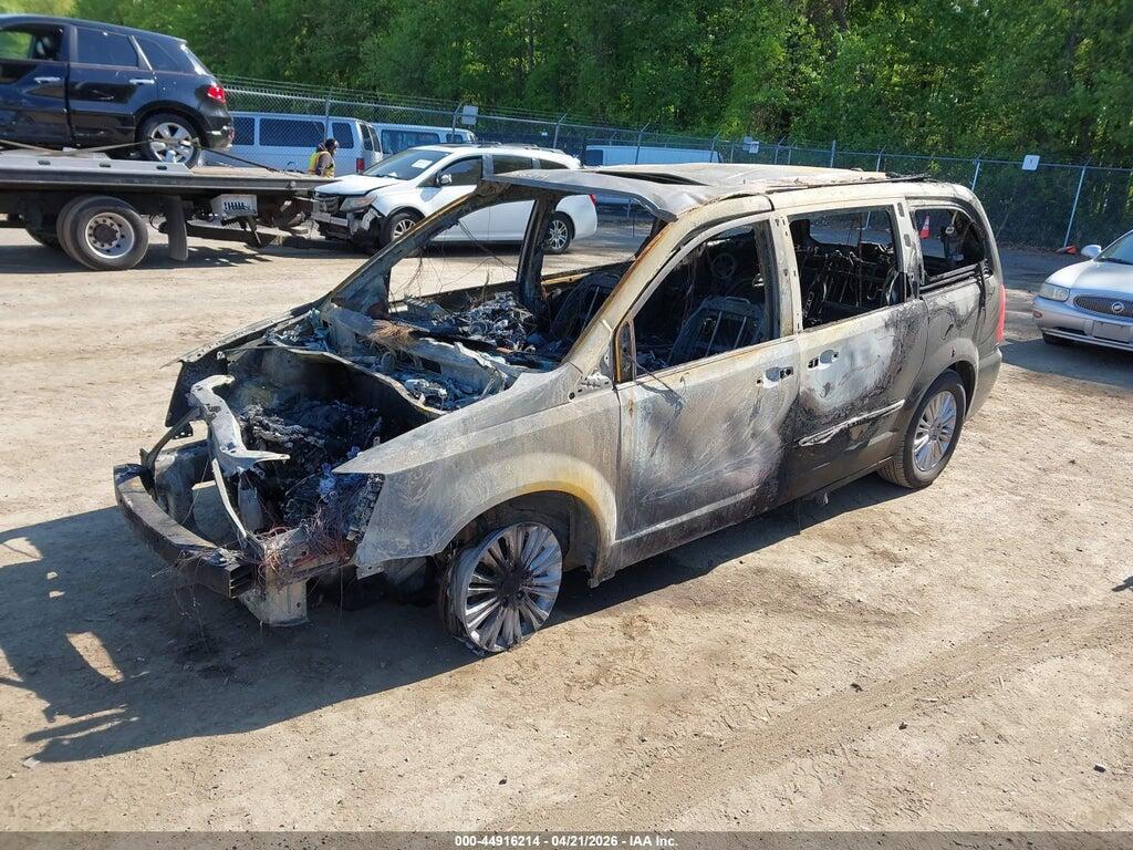 2C4RC1JG3GR113568 2016 CHRYSLER TOWN & COUNTRY photo no. 2