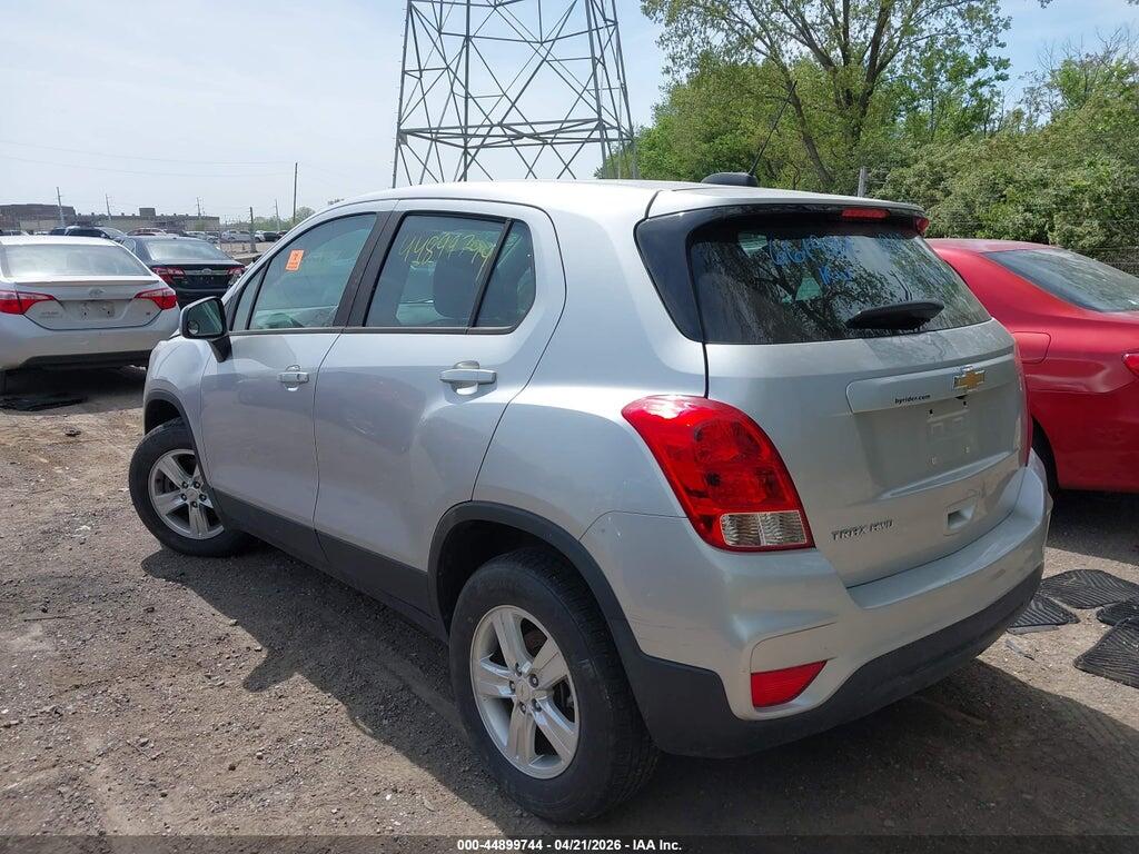 KL7CJNSB1JB596096 2018 CHEVROLET TRAX photo no. 3