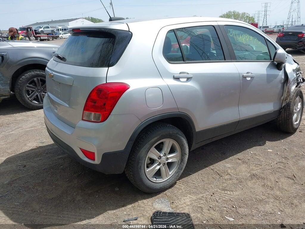 KL7CJNSB1JB596096 2018 CHEVROLET TRAX photo no. 4