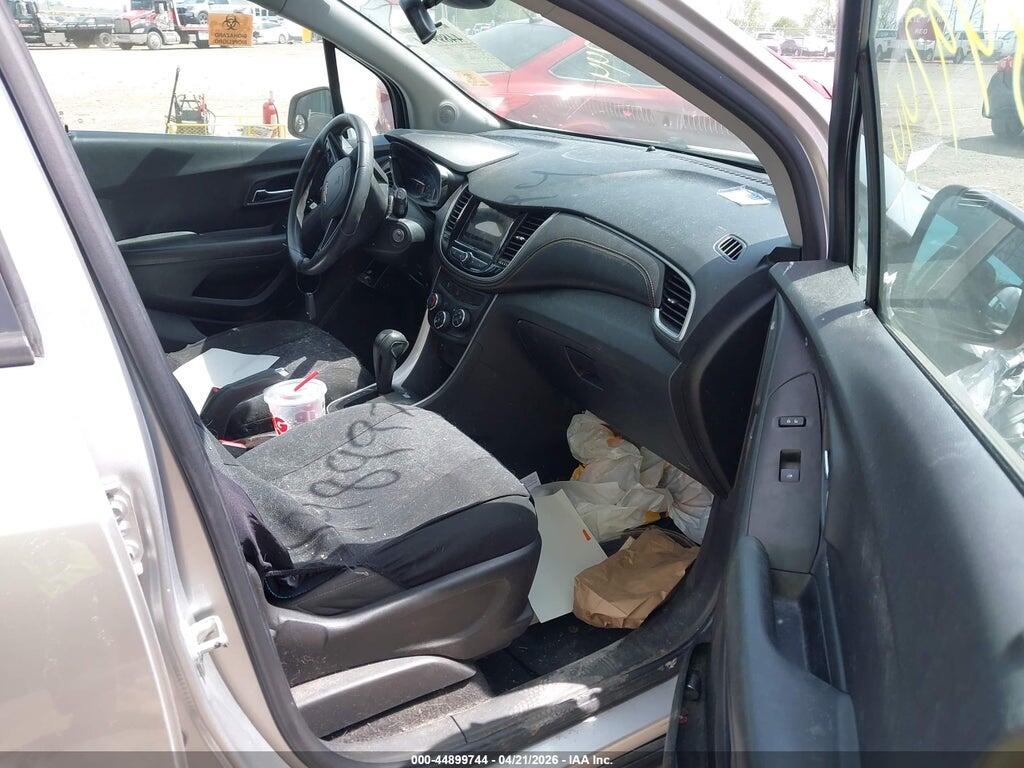 KL7CJNSB1JB596096 2018 CHEVROLET TRAX photo no. 5