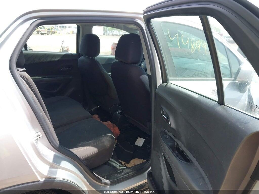 KL7CJNSB1JB596096 2018 CHEVROLET TRAX photo no. 8