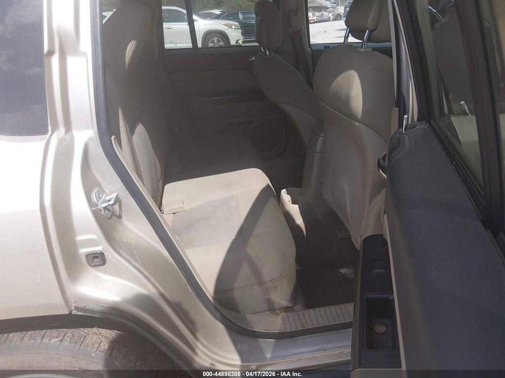 1J4NT1FB7AD626032 2010 JEEP COMPASS photo no. 5