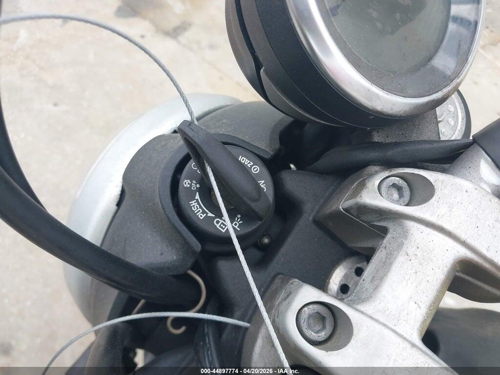 ML015ANM6FT000213 2015 DUCATI SCRAMBLER photo no. 11