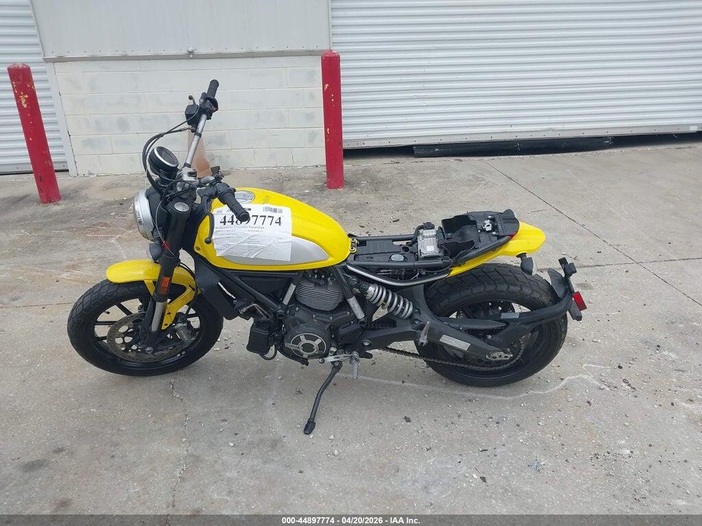 ML015ANM6FT000213 2015 DUCATI SCRAMBLER photo no. 9
