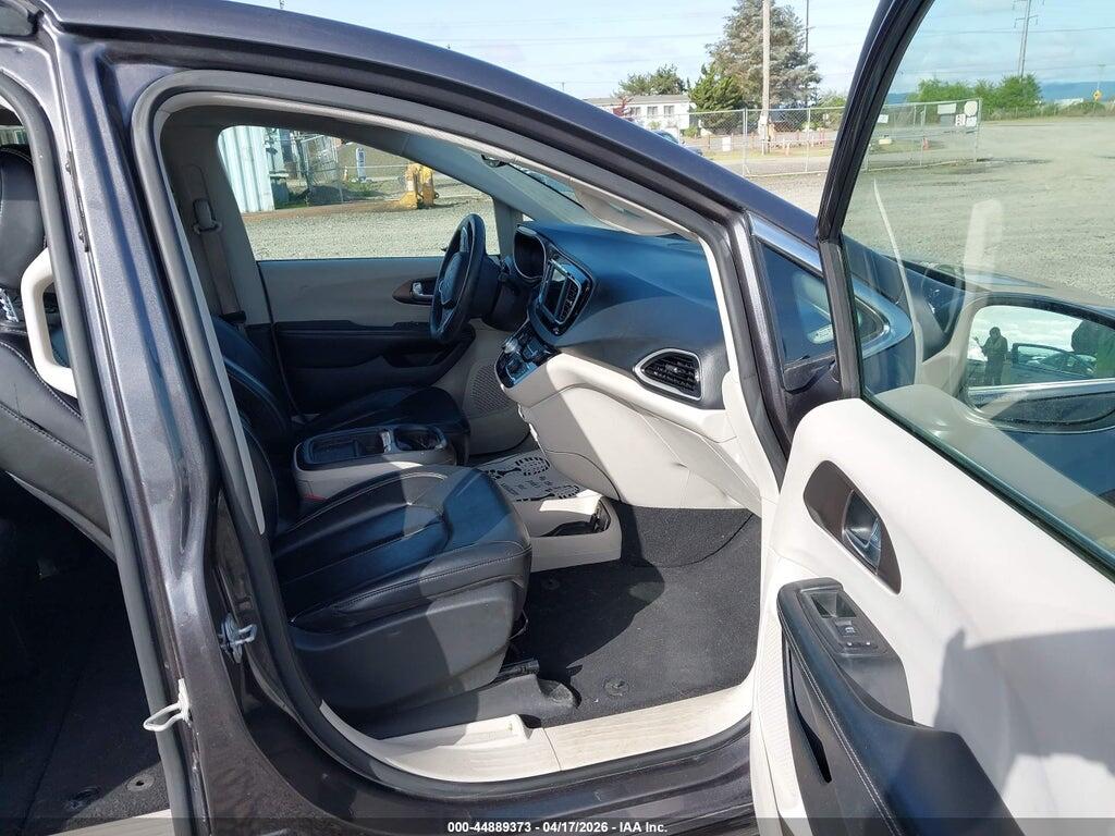 2C4RC1DG0LR257441 2020 CHRYSLER VOYAGER photo no. 5