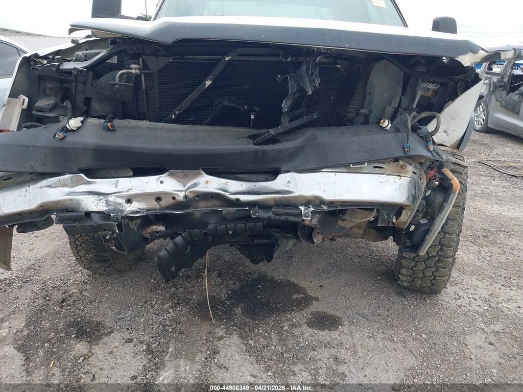 1GCHC29UX4E333682 2004 CHEVROLET SILVERADO 2500HD photo no. 6