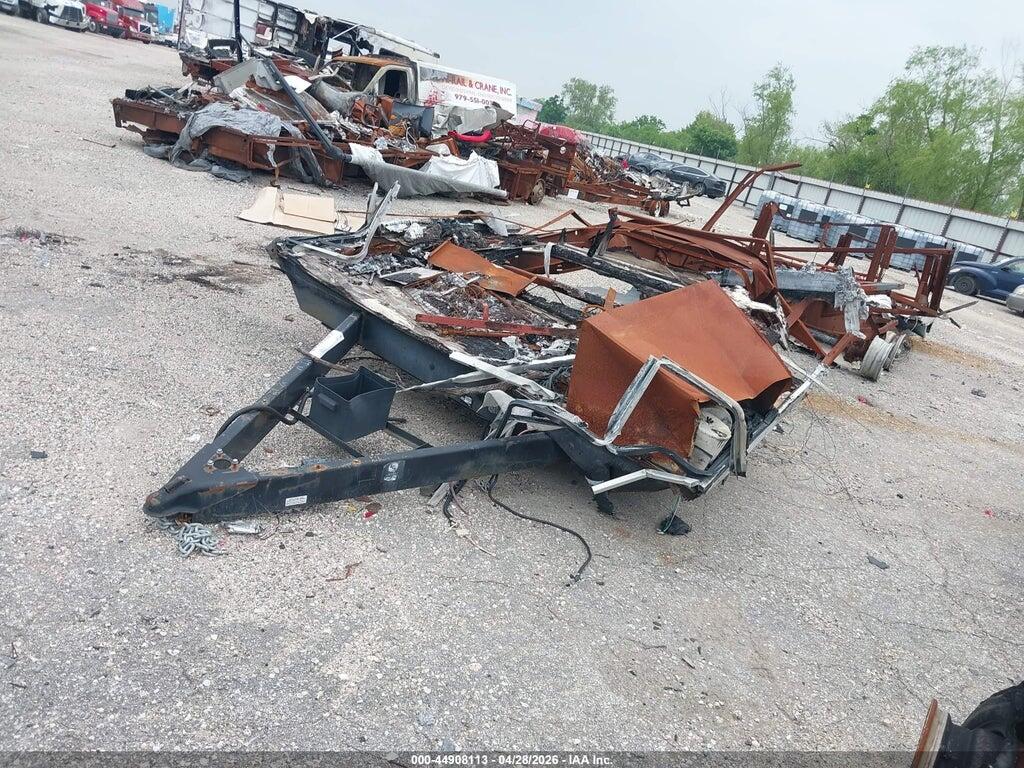 4X4TXLF20GF161775 2016 FOREST RIVER HYPERLITE photo no. 2