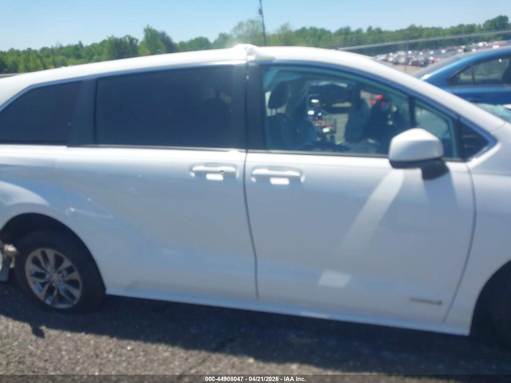 5TDKRKEC8MS046398 2021 TOYOTA SIENNA photo no. 12