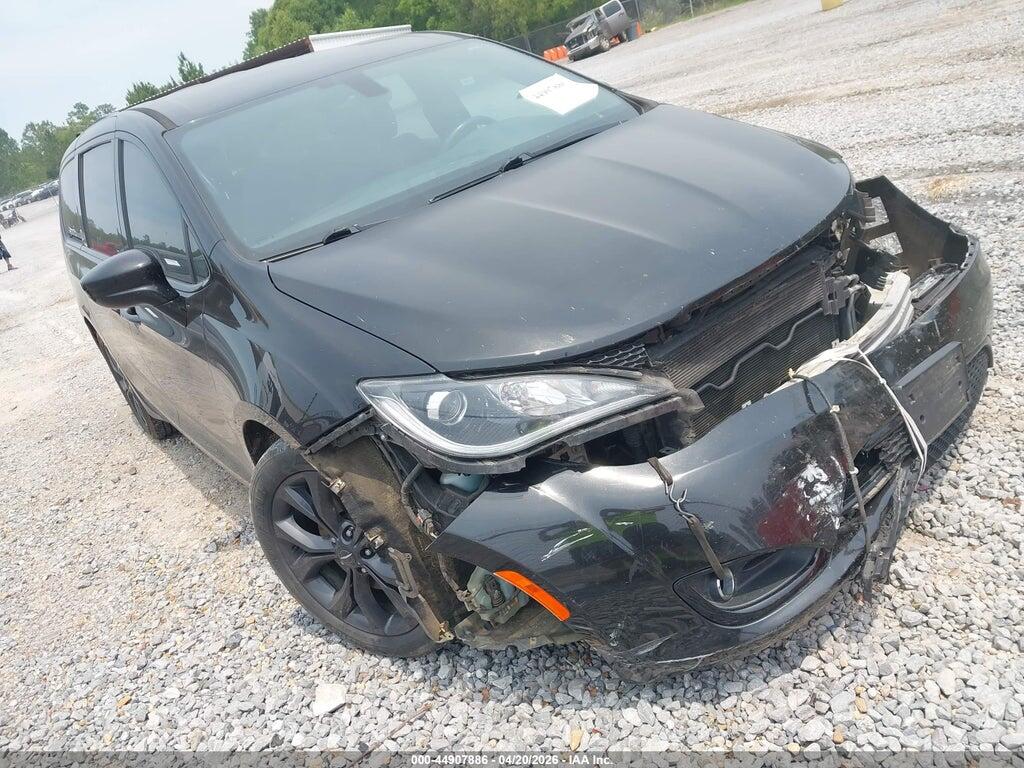 2C4RC1FG8JR315807 2018 CHRYSLER PACIFICA photo no. 1