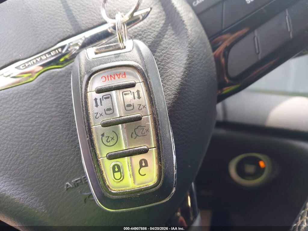 2C4RC1FG8JR315807 2018 CHRYSLER PACIFICA photo no. 11