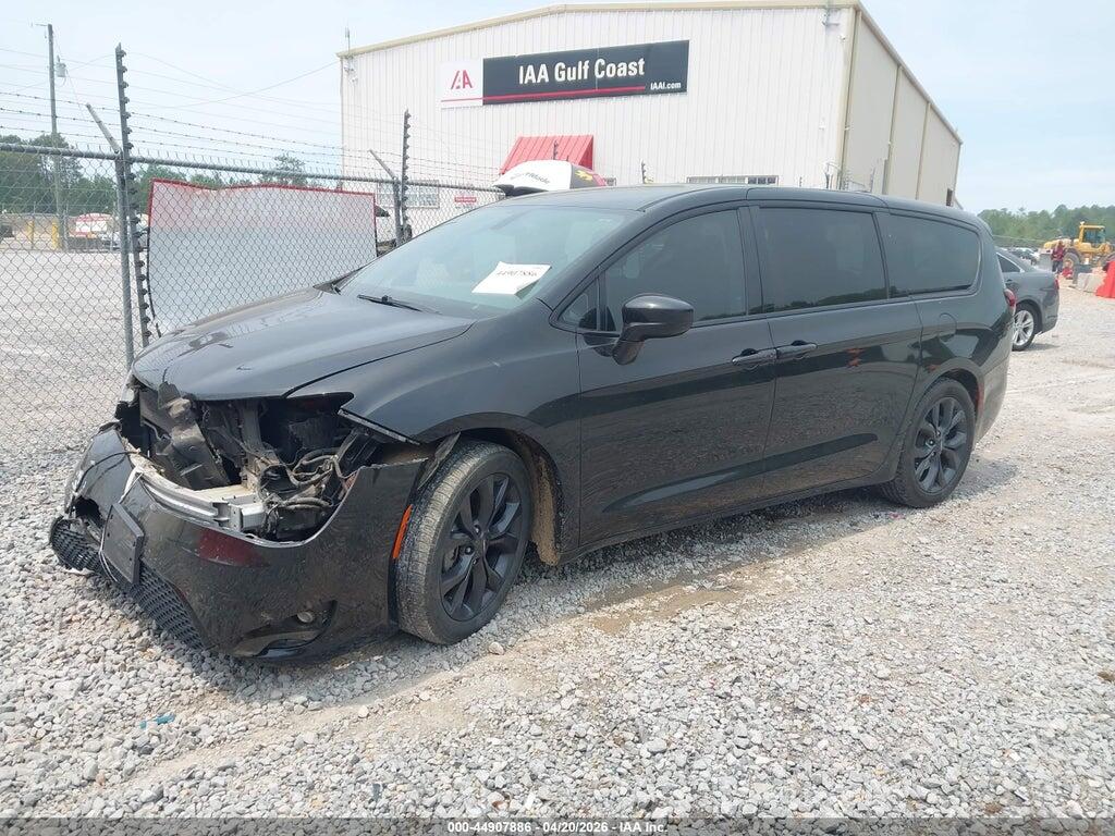 2C4RC1FG8JR315807 2018 CHRYSLER PACIFICA photo no. 2