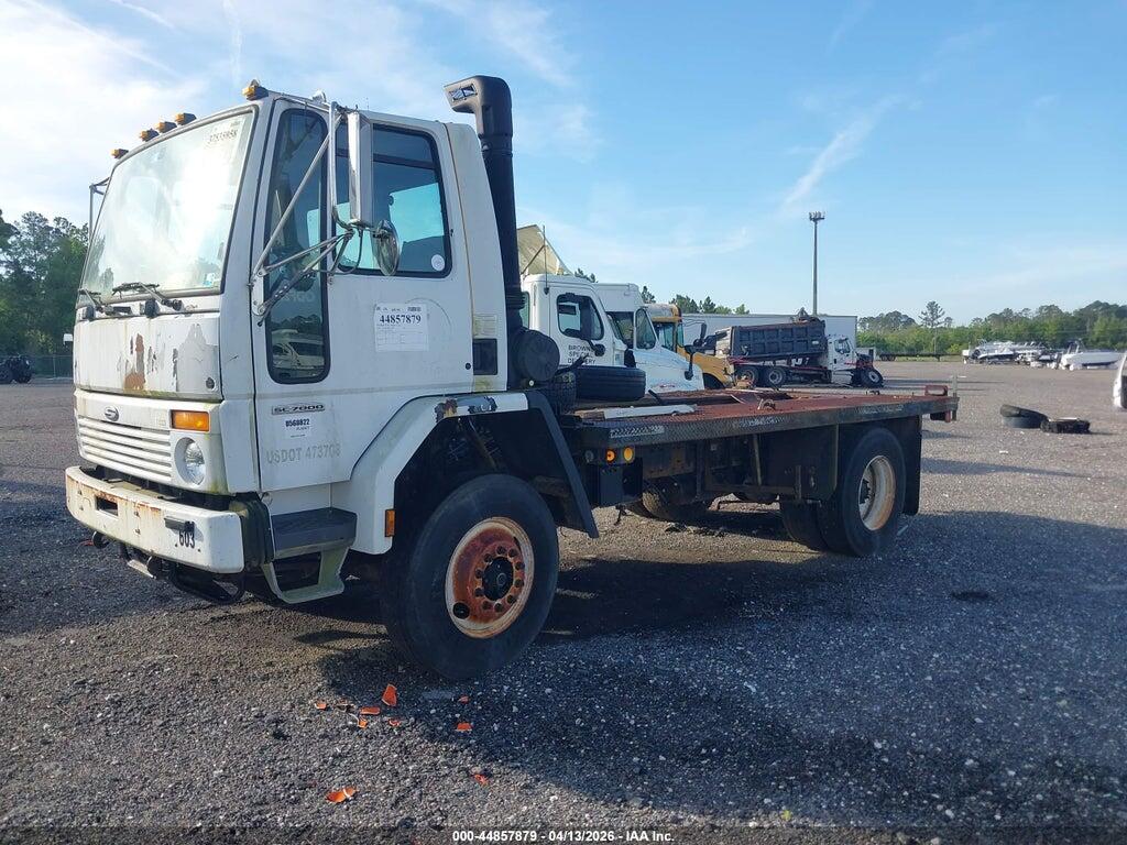 49HAAABV42DK20882 2002 STERLING TRUCK SC photo no. 2
