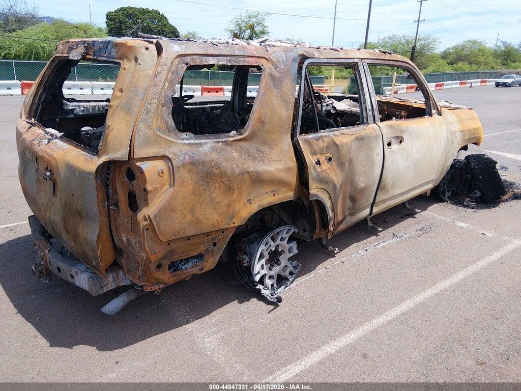 JTEBU5JR4H5445780 2017 TOYOTA 4RUNNER photo no. 4