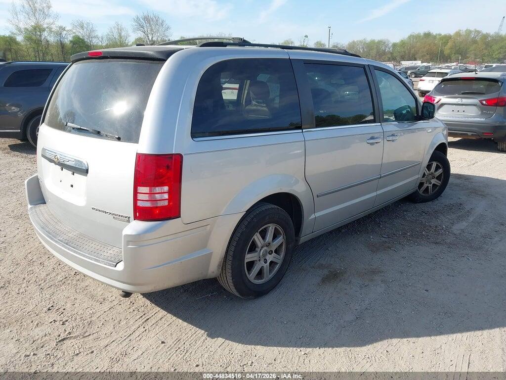 2A4RR5D16AR305419 2010 CHRYSLER TOWN & COUNTRY photo no. 4