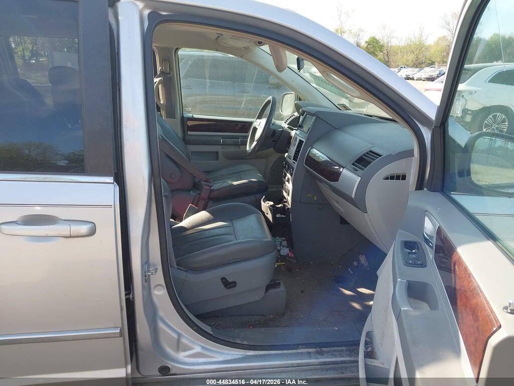 2A4RR5D16AR305419 2010 CHRYSLER TOWN & COUNTRY photo no. 5