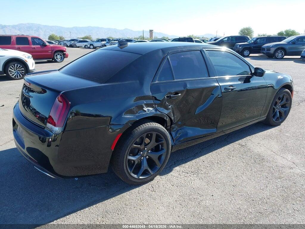 2C3CCAAG0MH508982 2021 CHRYSLER 300 photo no. 4