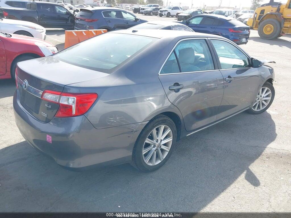 4T1BD1FK4EU115160 2014 TOYOTA CAMRY HYBRID photo no. 4