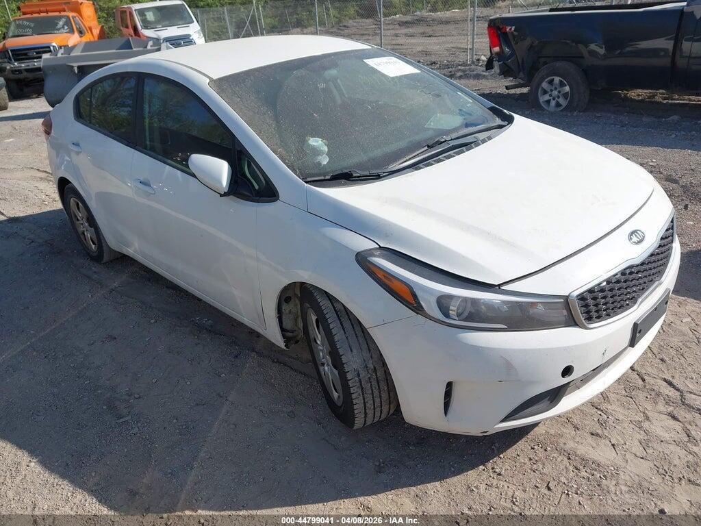 3KPFK4A75HE081927 2017 KIA FORTE photo no. 1