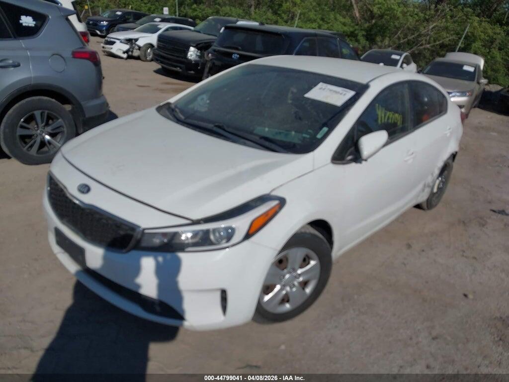 3KPFK4A75HE081927 2017 KIA FORTE photo no. 2