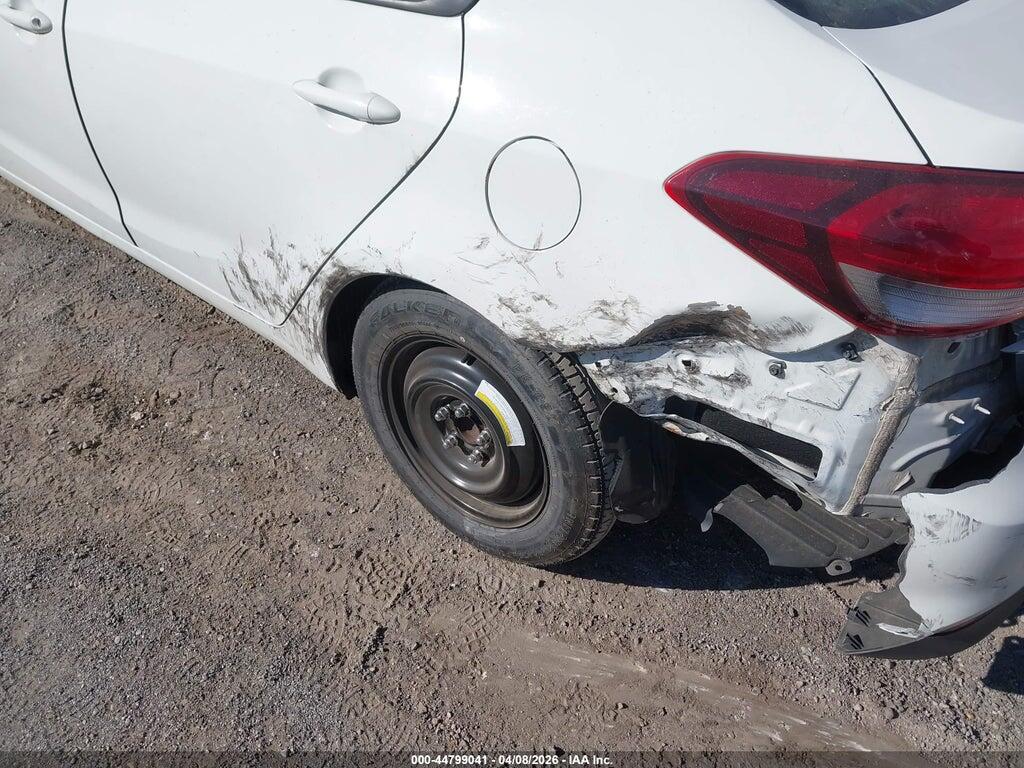 3KPFK4A75HE081927 2017 KIA FORTE photo no. 6