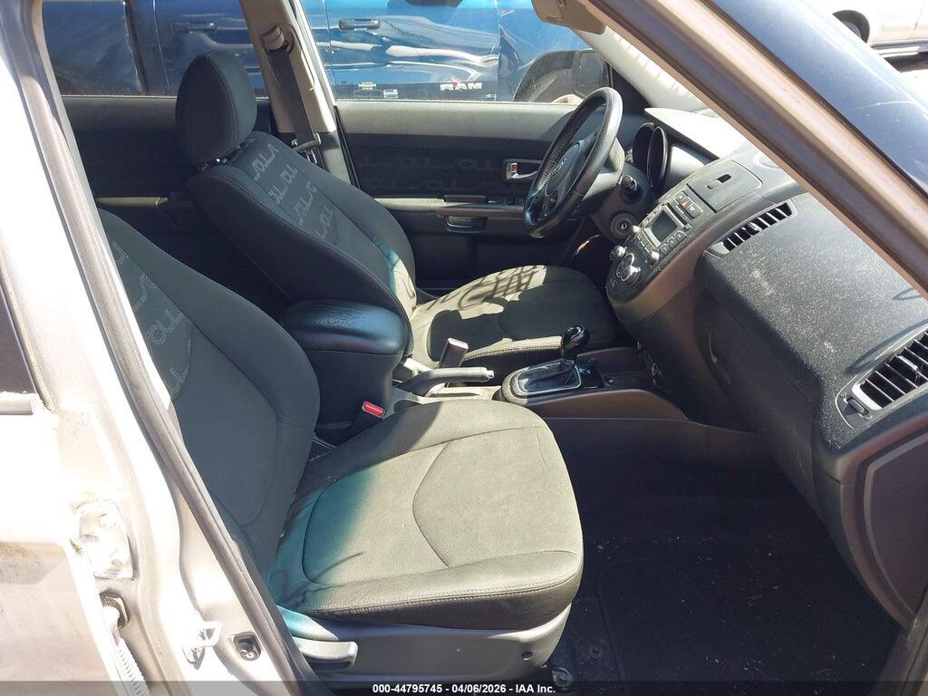 KNDJT2A63C7476717 2012 KIA SOUL photo no. 5
