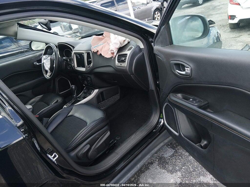 3C4NJDBB7HT657367 2017 JEEP NEW COMPASS photo no. 5