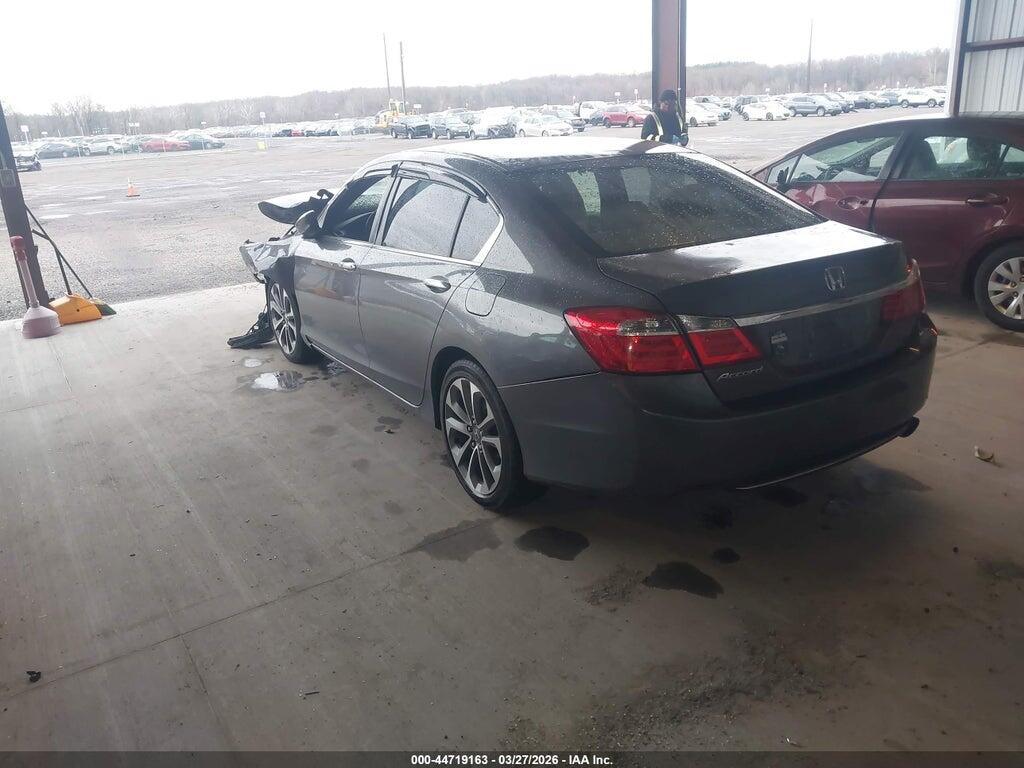 1HGCR2F37DA002443 2013 HONDA ACCORD photo no. 3