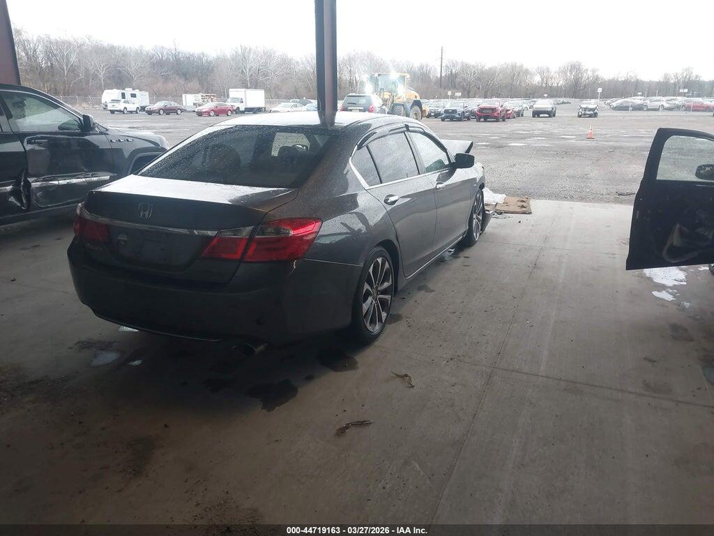 1HGCR2F37DA002443 2013 HONDA ACCORD photo no. 4