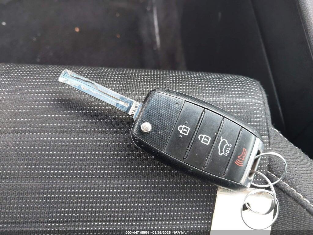 KNDPMCAC0H7043379 2017 KIA SPORTAGE photo no. 11