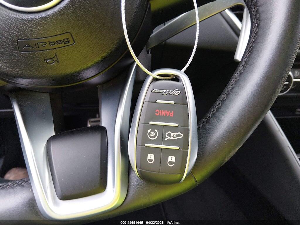 ZARFAMBN6M7649361 2021 ALFA ROMEO GIULIA photo no. 11