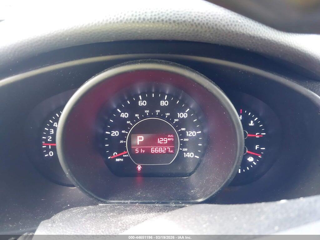 KNDJN2A20H7495546 2017 KIA SOUL photo no. 7