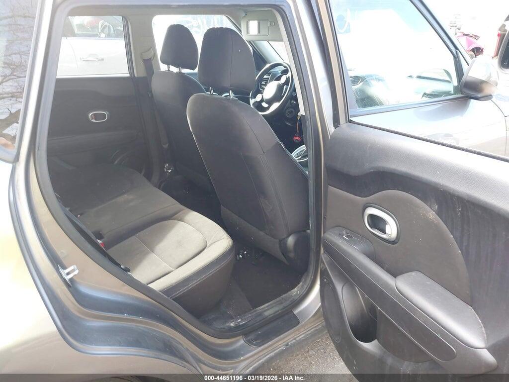 KNDJN2A20H7495546 2017 KIA SOUL photo no. 8