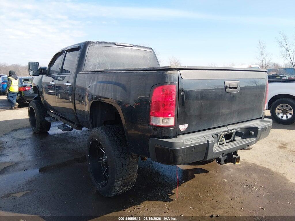1GT125C83BF143070 2011 GMC SIERRA 2500HD photo no. 3