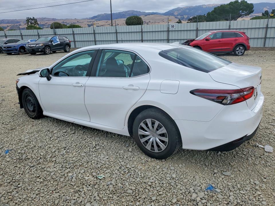 4T1H31AK3NU576516 2022 TOYOTA CAMRY photo no. 2