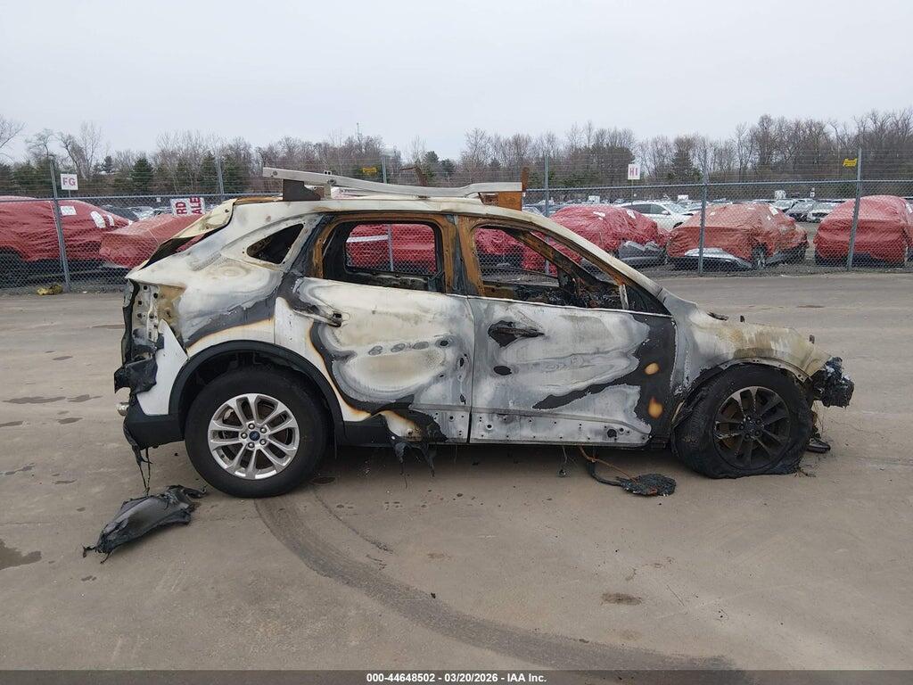 1FMCU9G62NUA66979 2022 FORD ESCAPE photo no. 12