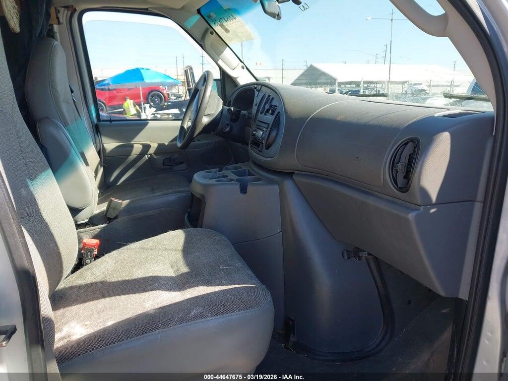 1FMRE11W84HB01369 2004 FORD E-150 photo no. 5