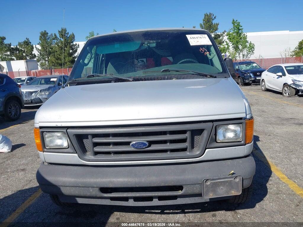 1FMRE11W84HB01369 2004 FORD E-150 photo no. 6