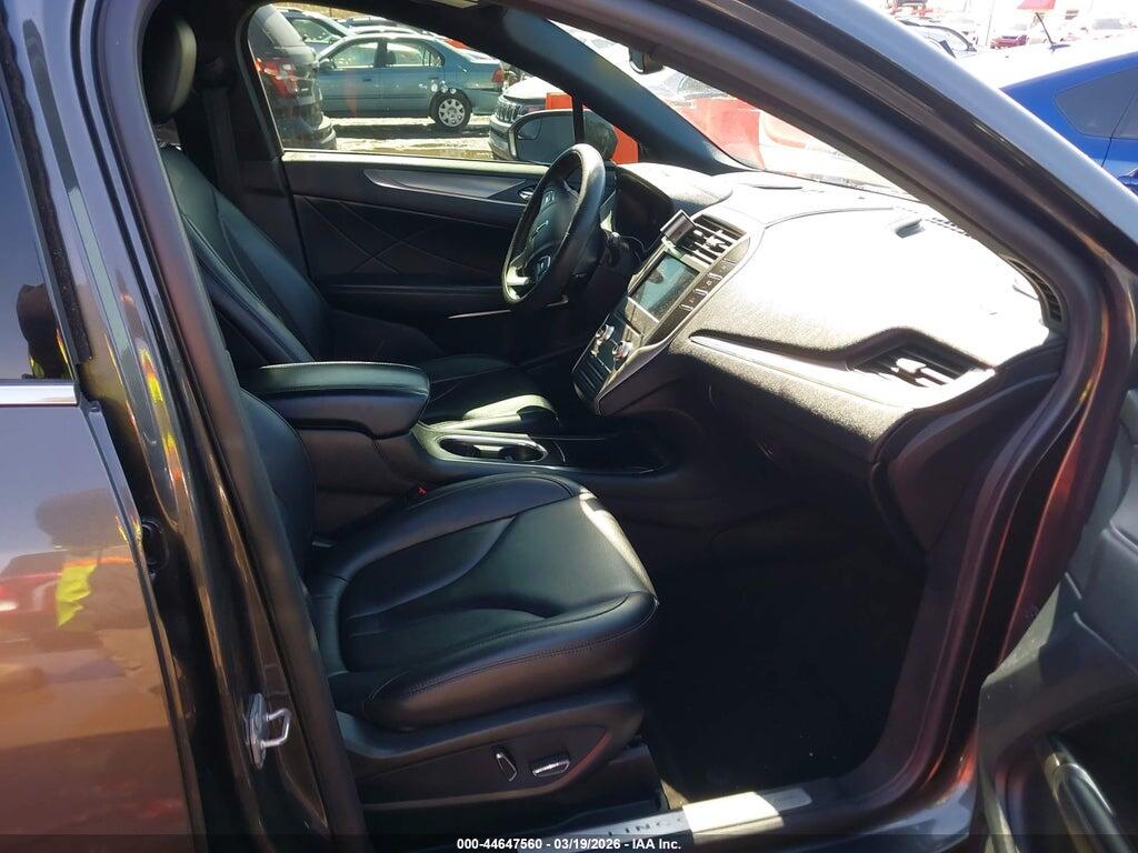5LMCJ1C92KUL46274 2019 LINCOLN MKC photo no. 5