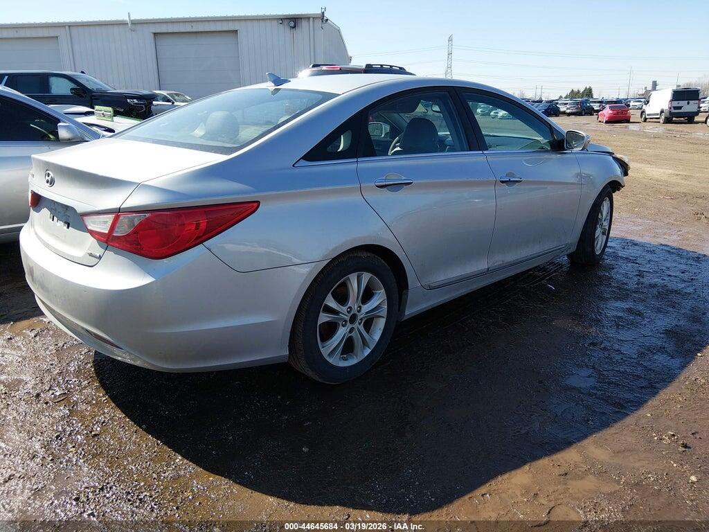 5NPEC4AC6BH076678 2011 HYUNDAI SONATA photo no. 4