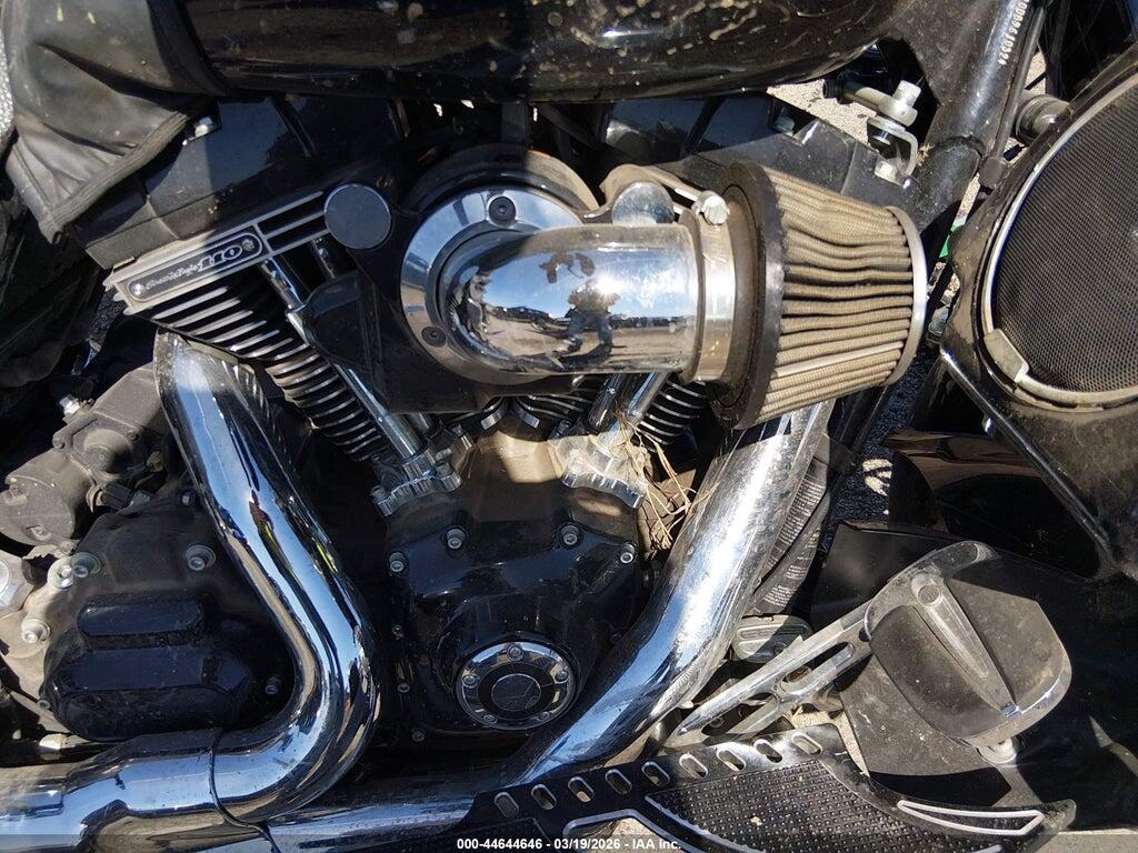 1HD1TC820DB961032 2013 HARLEY-DAVIDSON FLTRXSE photo no. 8